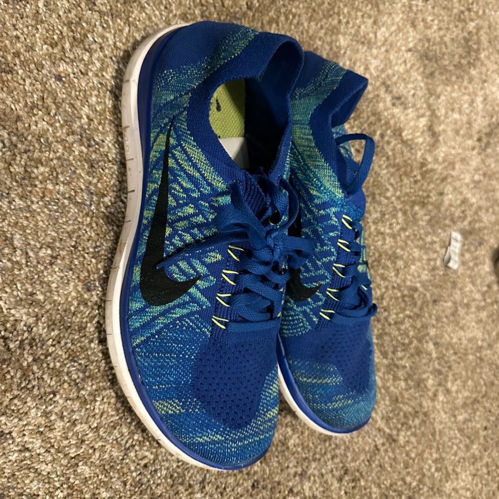 Men’s Nike size 9